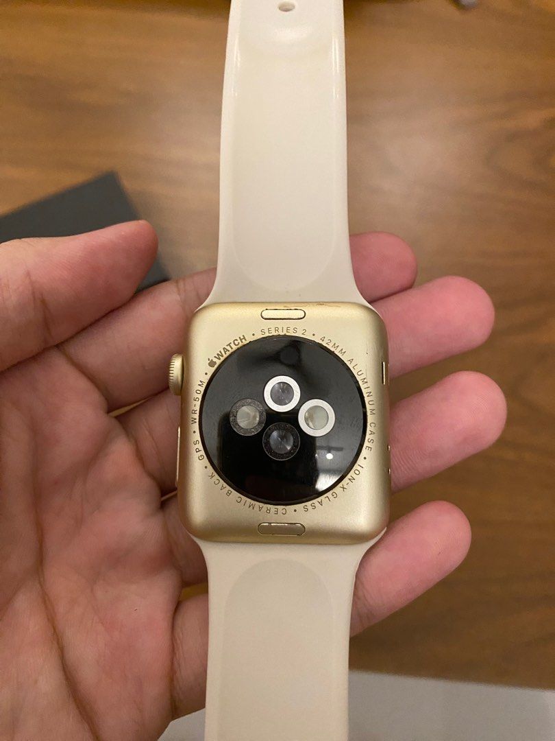 Apple watch series 2 gold clearance 42mm