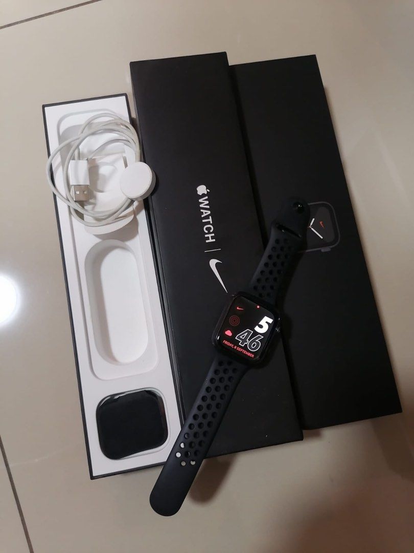 Apple Watch Series 5 nike edition 44mm