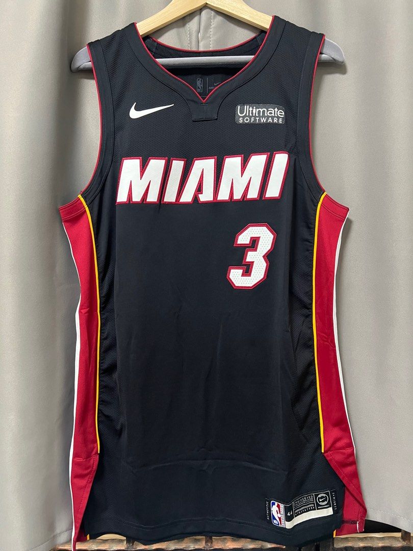 Dwyane Wade Miami Heat Nike Replica Swingman Jersey - White