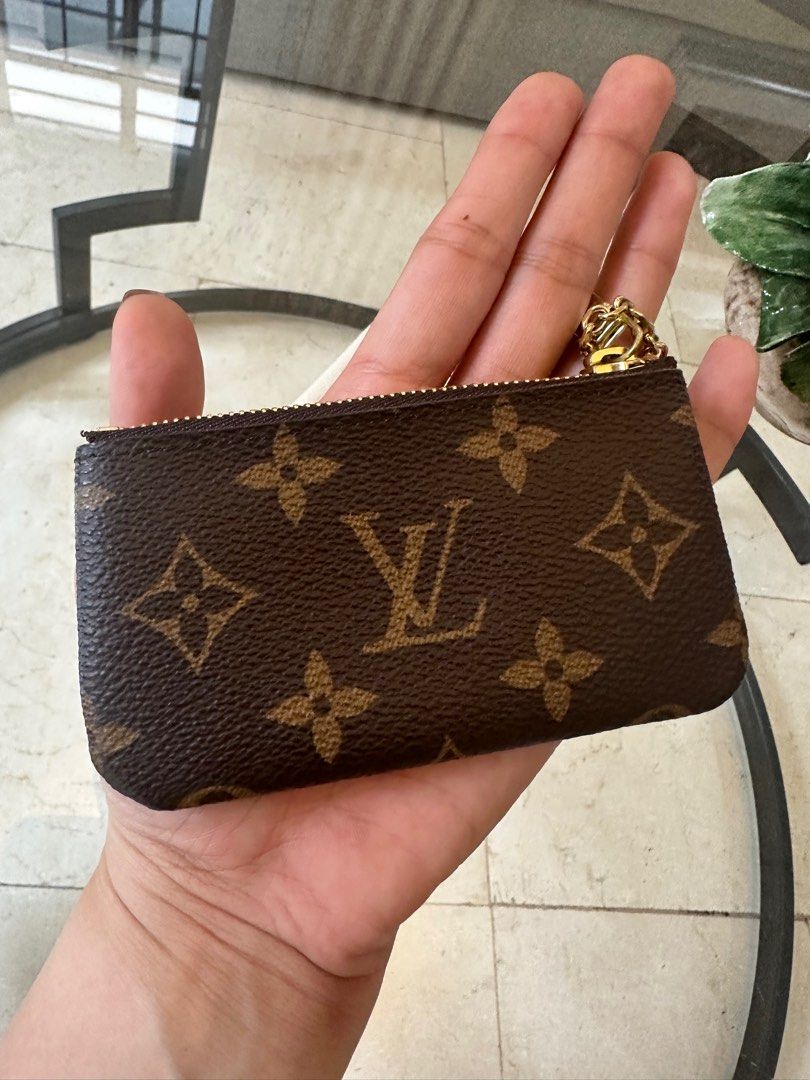 Louis Vuitton Key pouch (M62650)