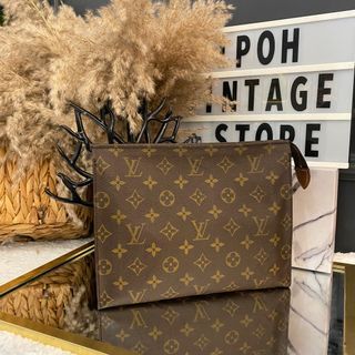 Louis Vuitton Daily Pouch, Luxury, Bags & Wallets on Carousell