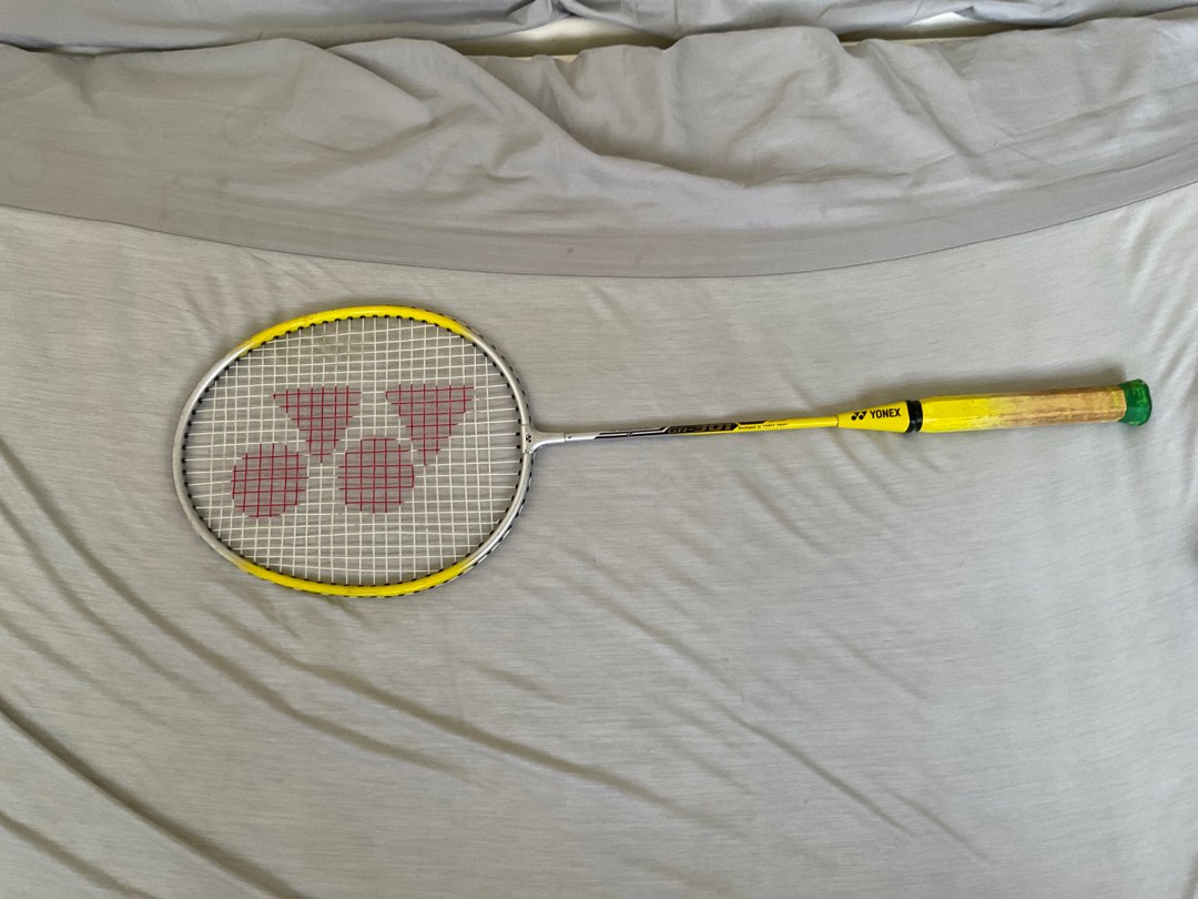 Bad Minton racket 1, Sports Equipment, Sports & Games, Racket & Ball ...