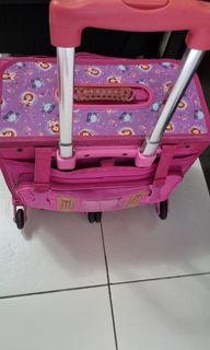 Bag with wheels for kids