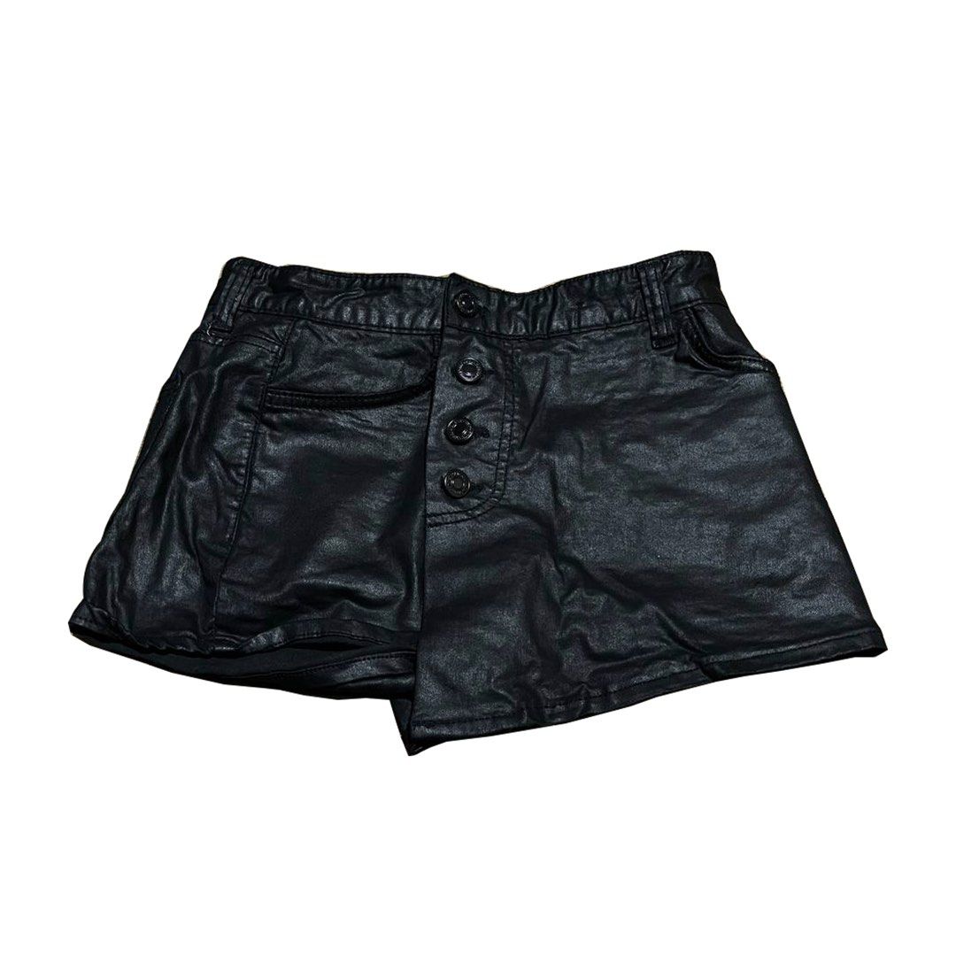 BLACK GRUNGE SYNTHETIC LEATHER SKORT (Category: Skirts) located in Manila. Submitted by unclelettern (Listing ID 1253553389, Image 1). Description: W: 27-28 (S on TAG) CONDITION: SUPER GANDA RINNN! another fave piece, SKORT! + may pockets both front & back super hard to let go rin aaaaa ganda niyaaa! bagay na bagay lalo sa mga alt girlies .