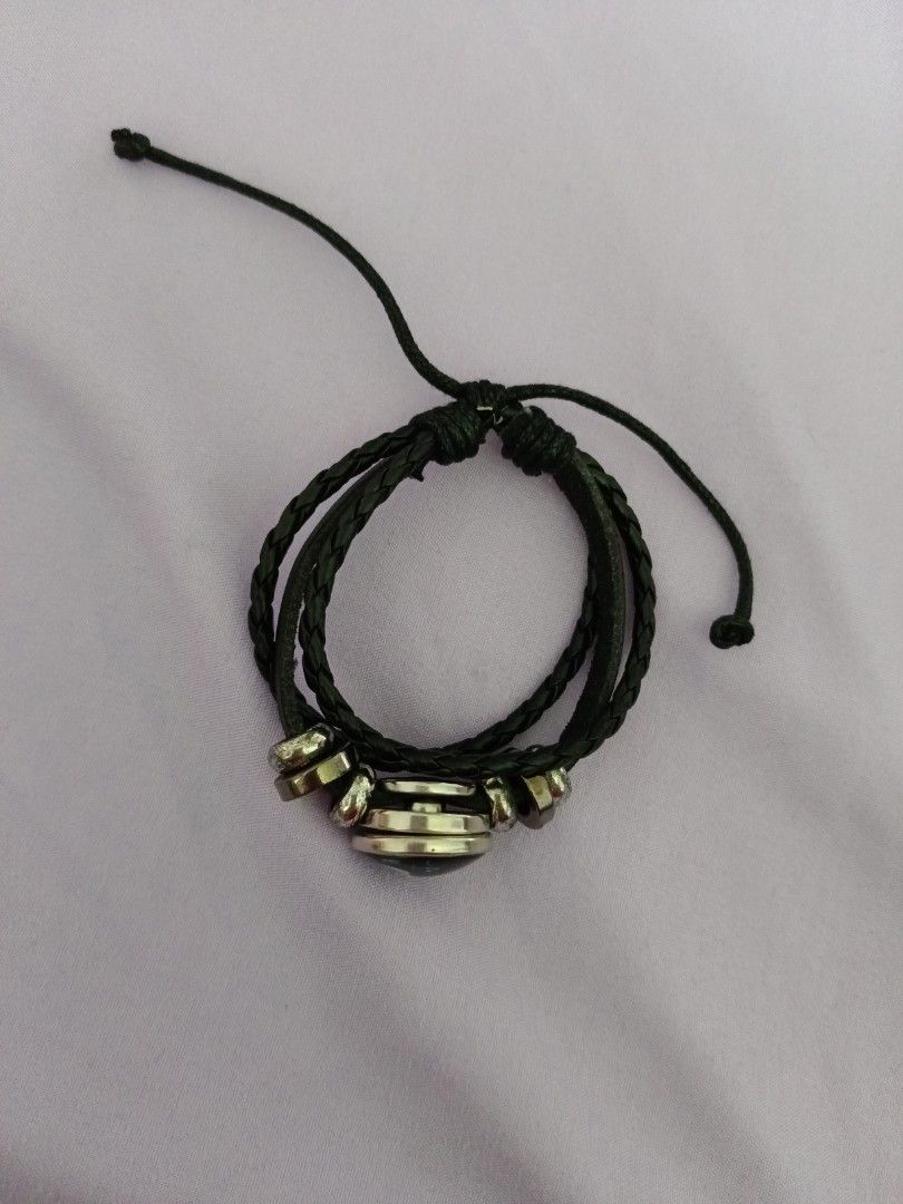 Black string bracelet, Women's Fashion, Jewelry & Organisers, Bracelets on Carousell