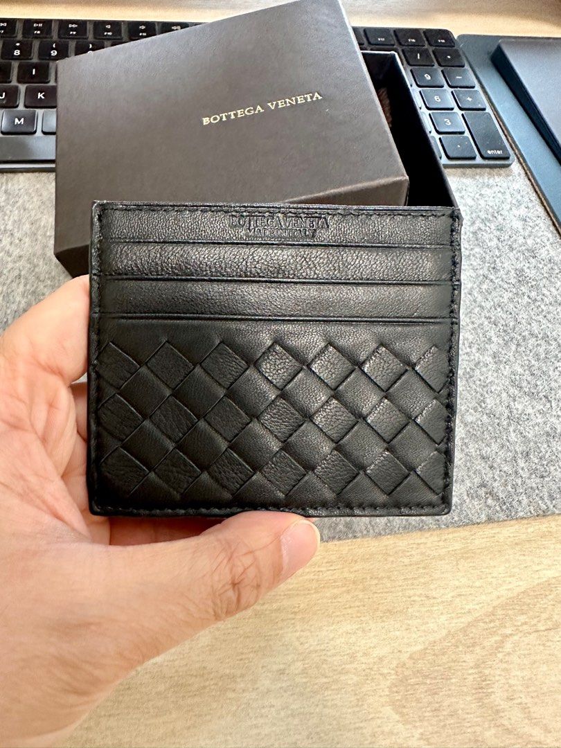 Bv store card holder