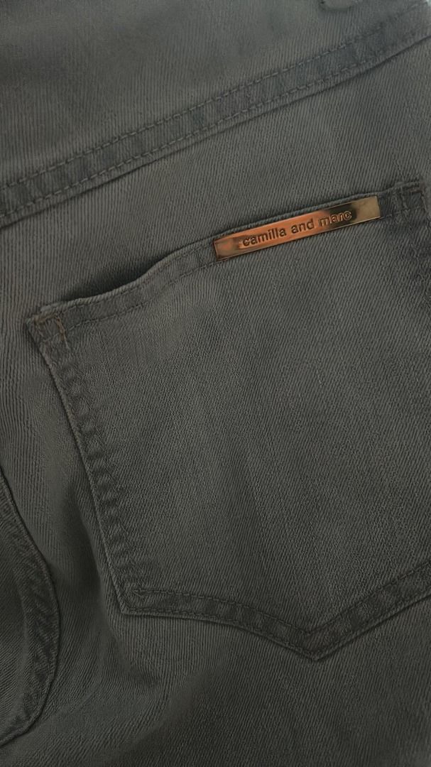 Camilla & Marc Wide Leg Jeans (Category: Women's Clothes) located in Melbourne. Submitted by ecochicka (Listing ID 1253537962, Image 3). Description: camilla & marc wide leg jeans unsure of sizing but laying flat from one end to another the waistband is 32cm.