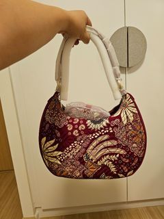 Tory Burch Gwendolyn Canvas Bucket Bag - Neutrals Bucket Bags
