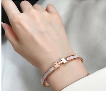 Classic Shell H Bracelet New Love Girls Women Fashion Jewelry