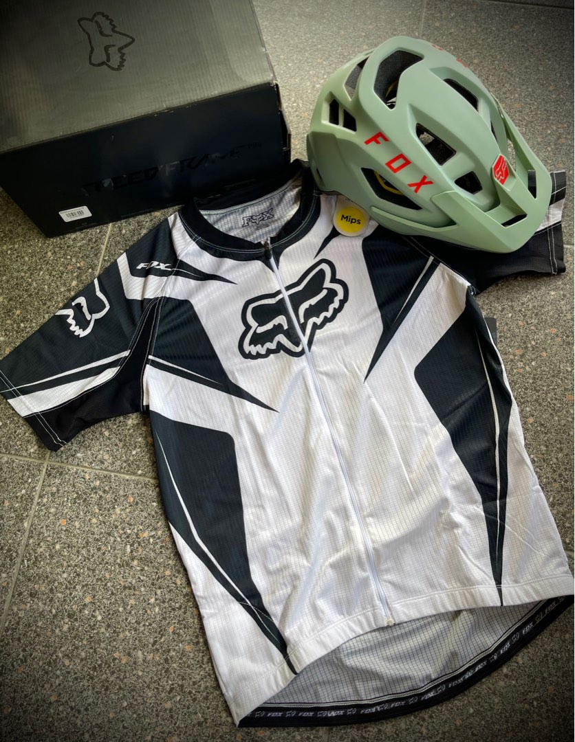 Cycling set(Helmet+Jersey)Authentic brand, Sports Equipment, Other