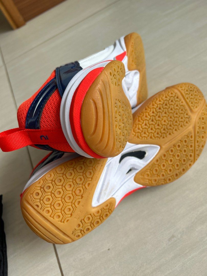 Decathlon gum sole shoes hotsell