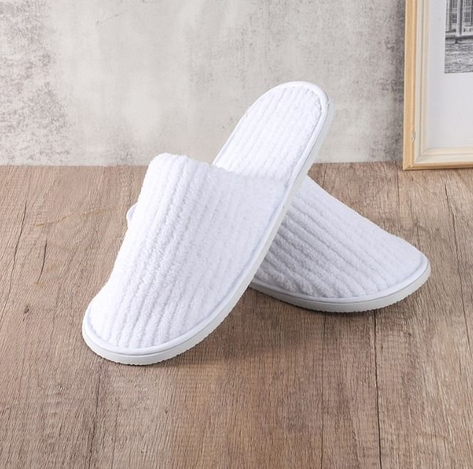 Disposable bedroom hotsell slippers