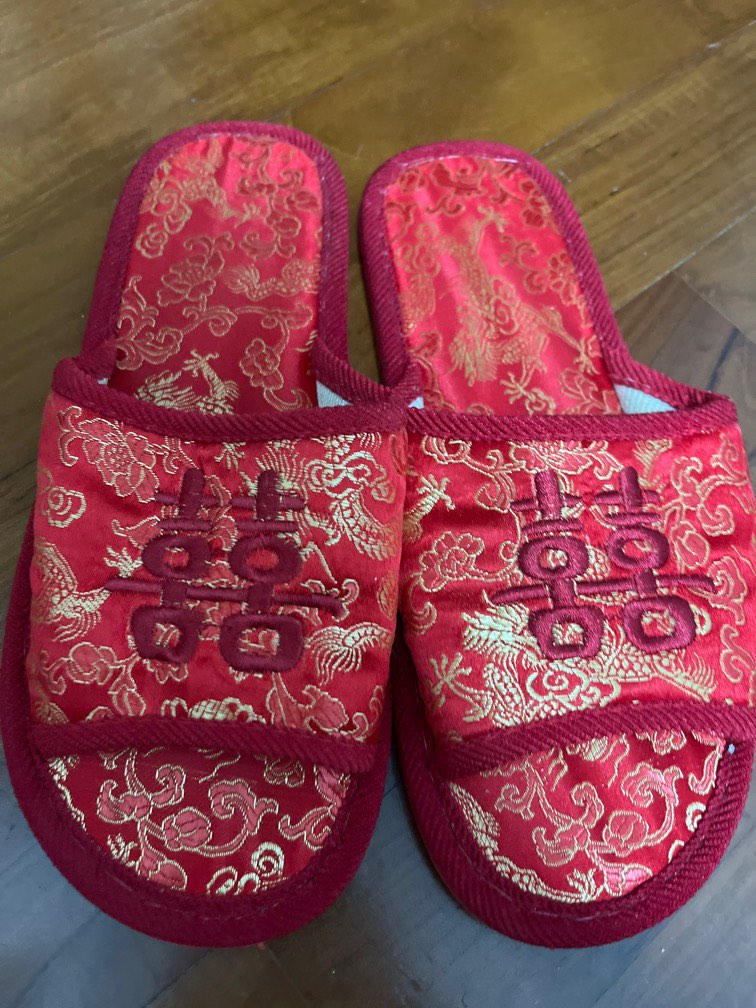 Red bandana slippers online