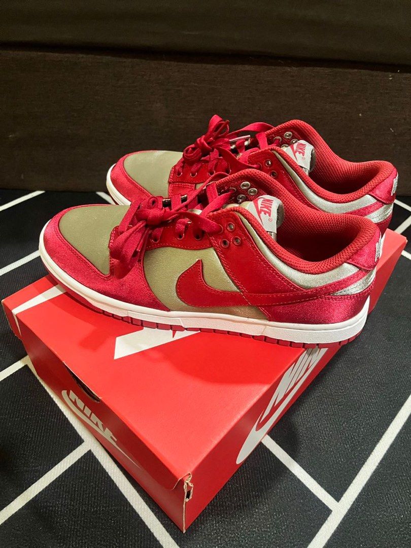 Dunk low UNLV satin