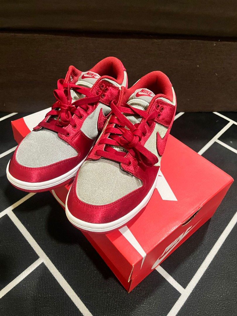 Dunk low UNLV satin