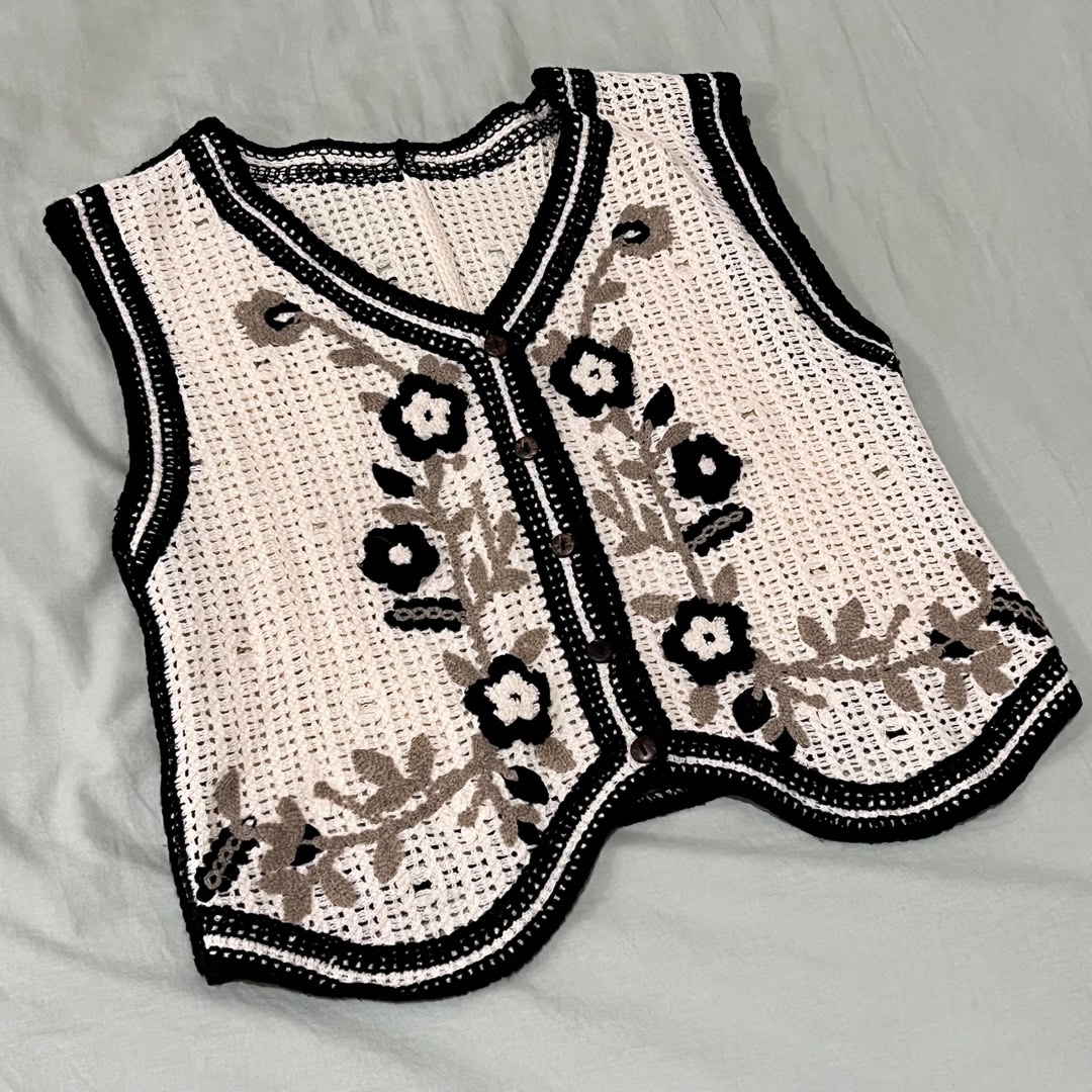 Harajuku Vest Cute Dog Vest Teapot Embroidered Vest Ripped Knit Vest main image 1