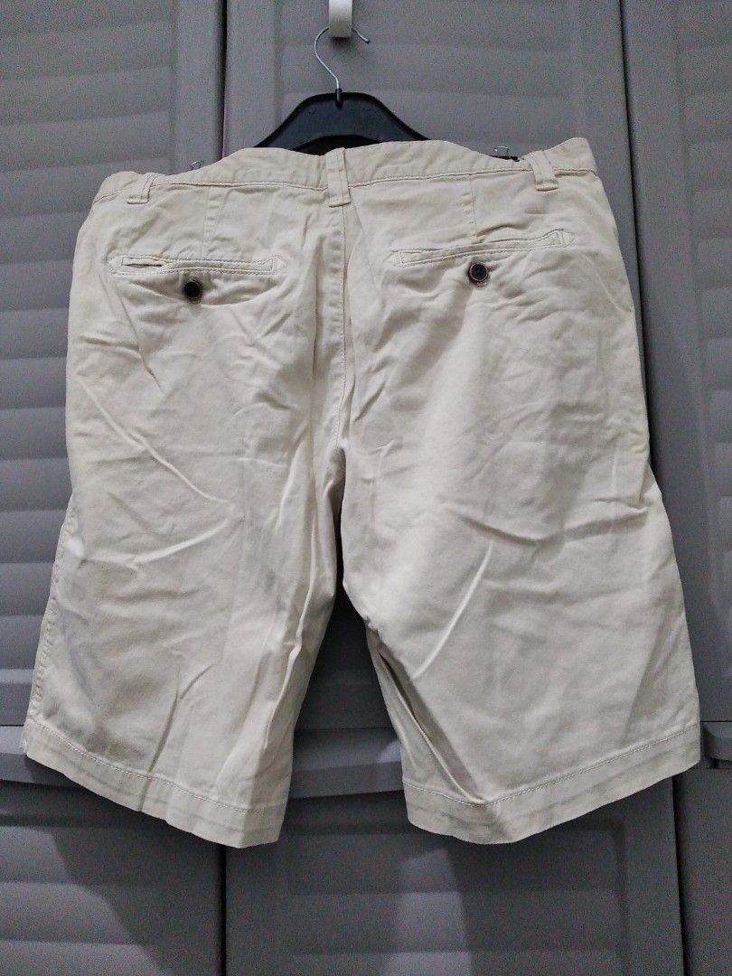 Gh bass (Category: Shorts) located in Makati City. Submitted by kuysman (Listing ID 1253568130, Image 2). Description: 34 x 20" only sensible questions are entertained.