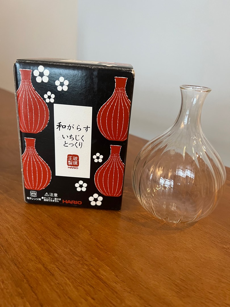 Hario glass vase/sake decanter, Food & Drinks, Beverages on Carousell