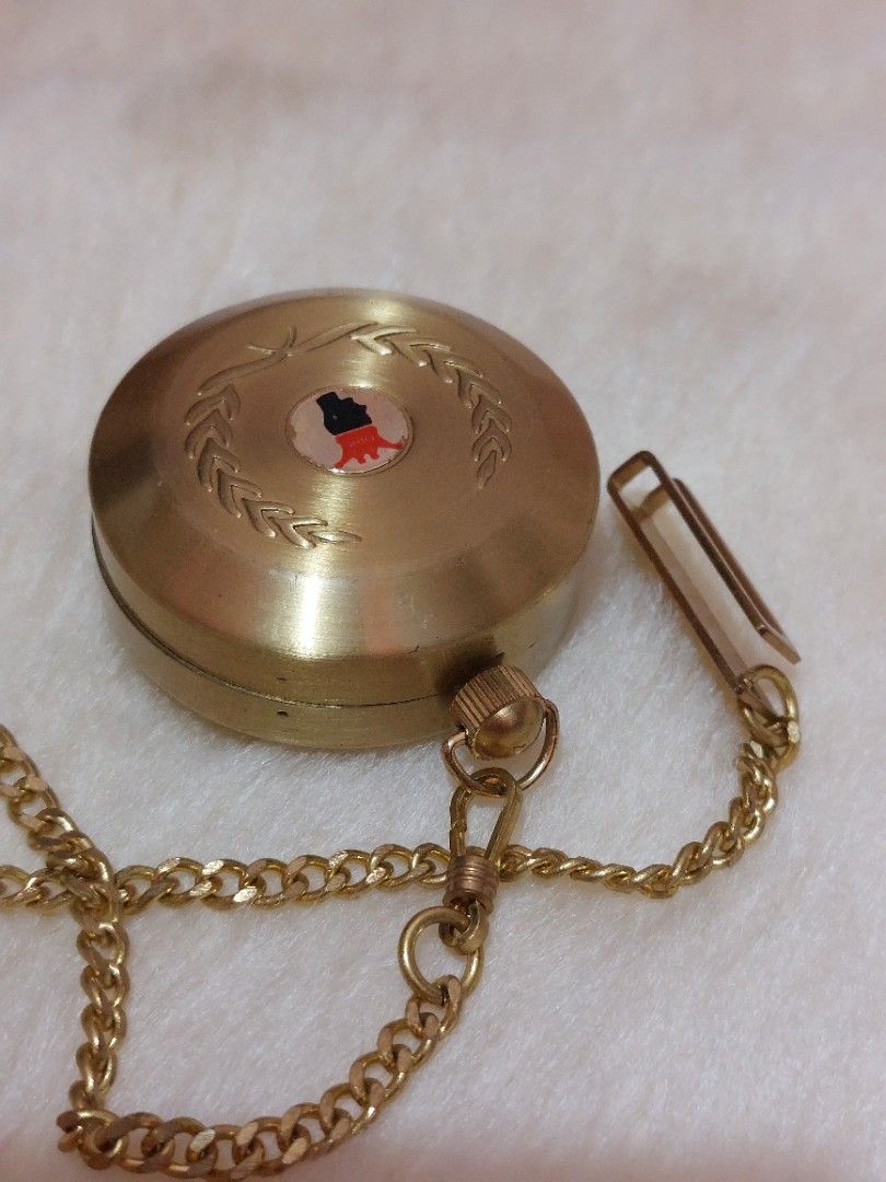 Hearing Aid Keeper (Category: Ear Care) located in Muntinlupa City. Submitted by sakurambo_des (Listing ID 1253677509, Image 2). Description: Japan Accessories Hearing Aid Keeper Compact cushion foam inside with goldtone chain charm in very good condition 380 only.