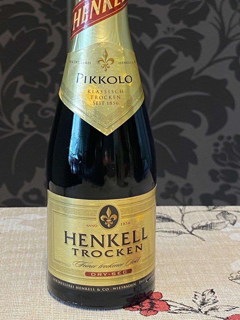 Henkell Trocken Sparkling Wine, Food & Drinks, Alcoholic Beverages on