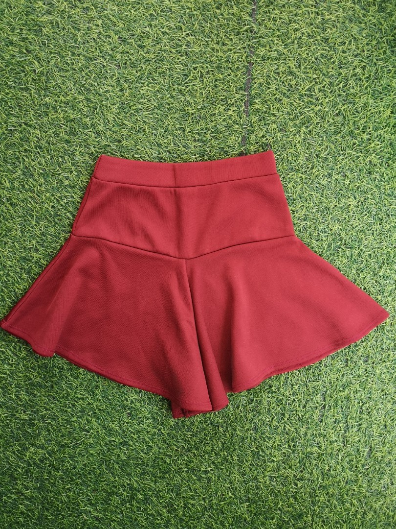 Highwaist Skort Shorts like Skirt, Women's Fashion, Bottoms, Shorts on  Carousell
