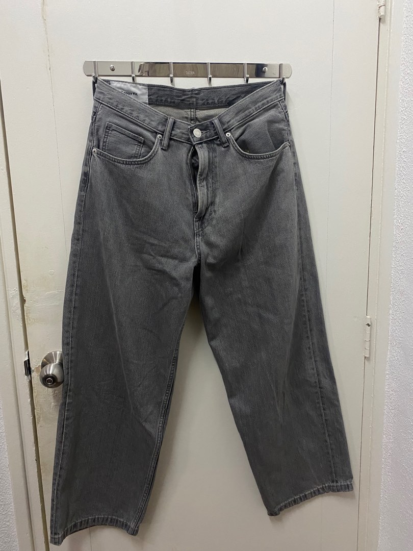H&M baggy jeans, Men's Fashion, Bottoms, Jeans on Carousell