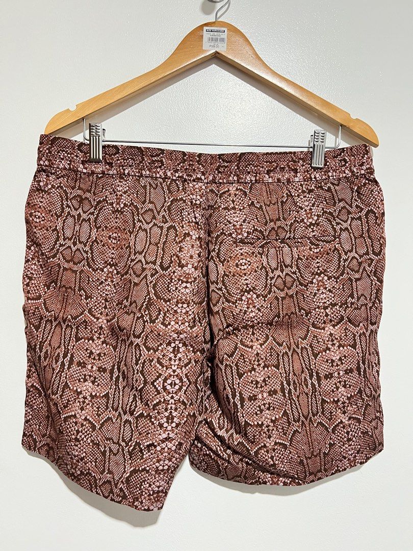 H M Men s Relaxed Fit Resort Shorts Snakeskin Print Men s