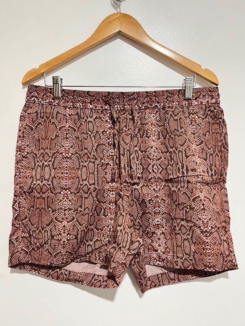 H M Men s Relaxed Fit Resort Shorts Snakeskin Print Men s