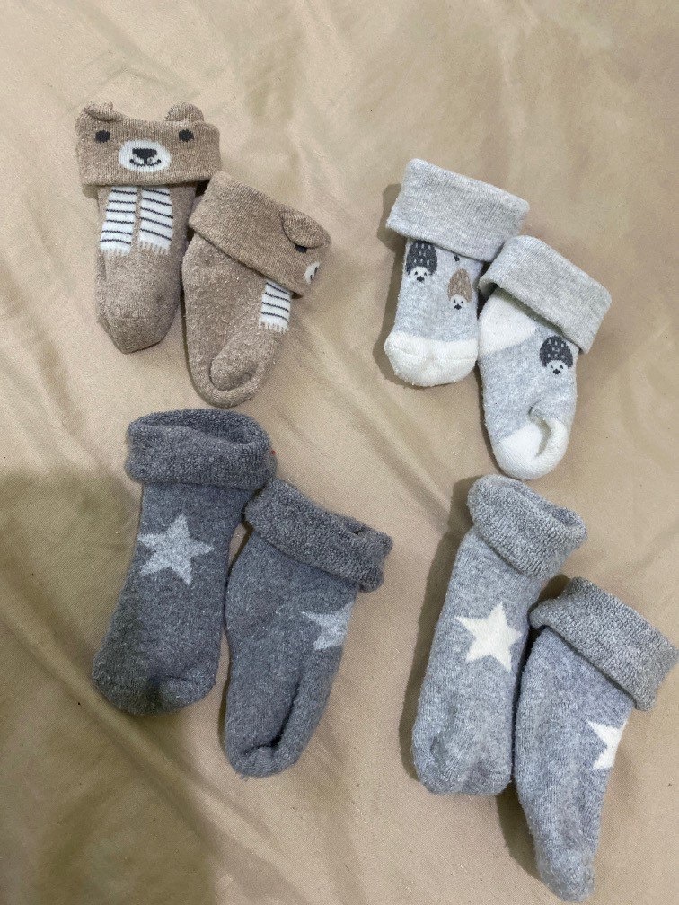 H and m baby socks top