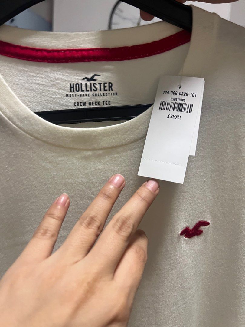 Hollister must have deals collection crew neck tee