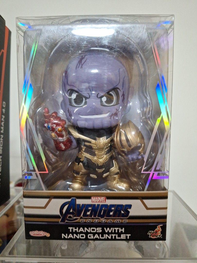 Hot toys cosbaby Thanos with Nano Gauntlet