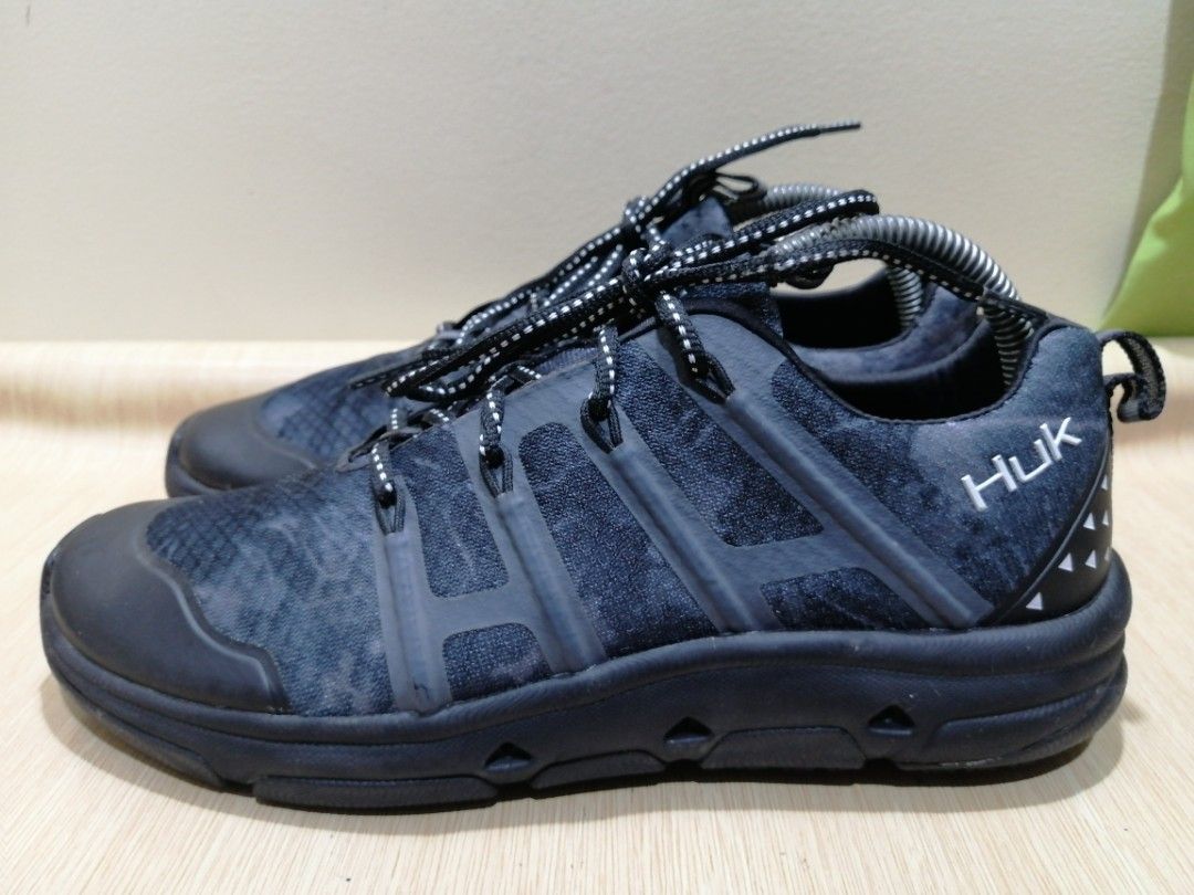 Huk Size 8 Men's Hiking Shoes / Sneakers, Men's Fashion, Footwear, Sneakers  on Carousell