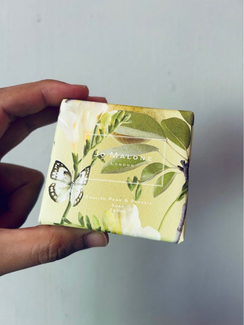 Jo malone english store pear and freesia soap