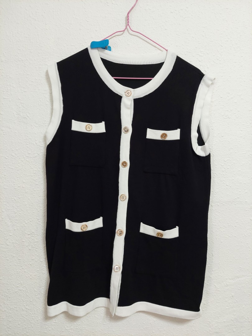 White sleeveless sales cardigan vest