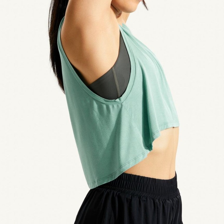 BNWT Kydra Swift Crop Tank II Seamist, Women's Fashion, Activewear