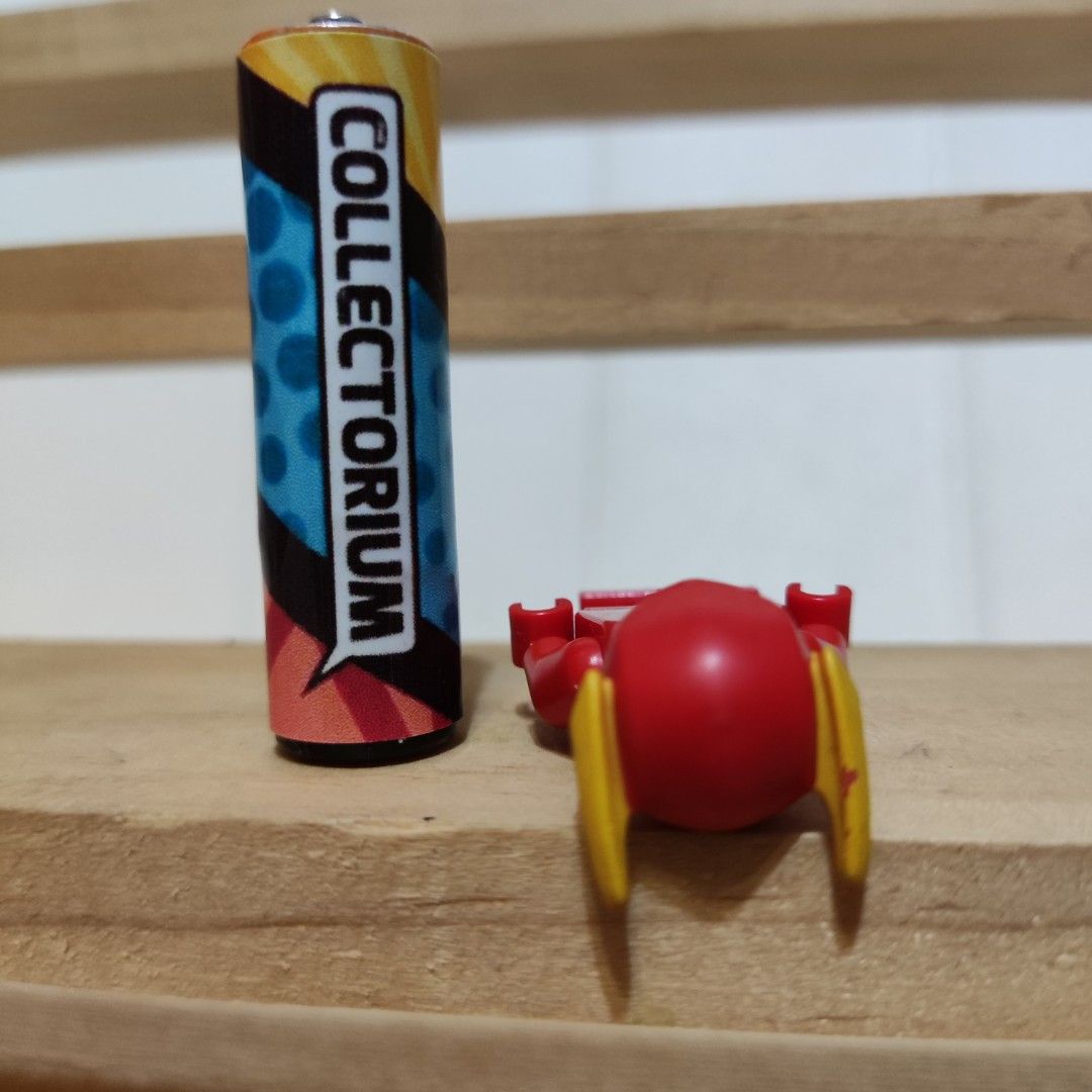LEGO DC Comics The Flash minifigure (Category: Lego & Building Sets) located in Calauag. Submitted by renzo649 (Listing ID 1253585539, Image 3). Description: LEGO® The Flash minifigure Declare: Legs and torso have been super glued together, cannot be removed Condition: 2nd-hand. As is. Please manage your expectations. FB: @thecollectoriumph.