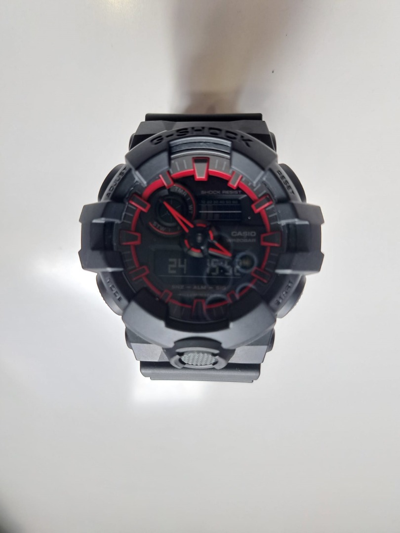LIKE NEW Casio G Shock GA 700SE 1A4 Men s Fashion Watches