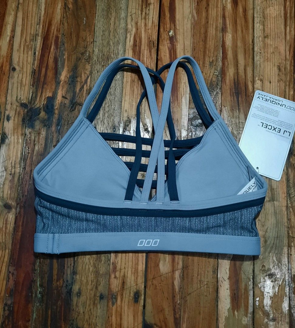 SALE Brand New Lorna Jane Twiggy Sport Bra Twiggy Print Women s Fashion Activewear on Carousell
