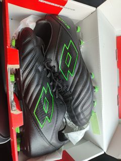 Free soccer boots outlet