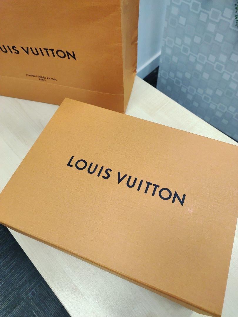 Like new authentic Louis Vuitton LV buci quartz bag, Luxury, Bags & Wallets  on Carousell