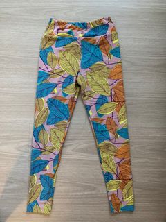 Brand New Dragon Lularoe Leggings (One Size), Women's Fashion, Bottoms,  Jeans & Leggings on Carousell