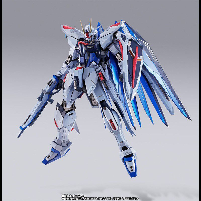 METAL BUILD MB FREEDOM GUNDAM CONCEPT 2 SNOW SPARKLE Ver. 自由高達 