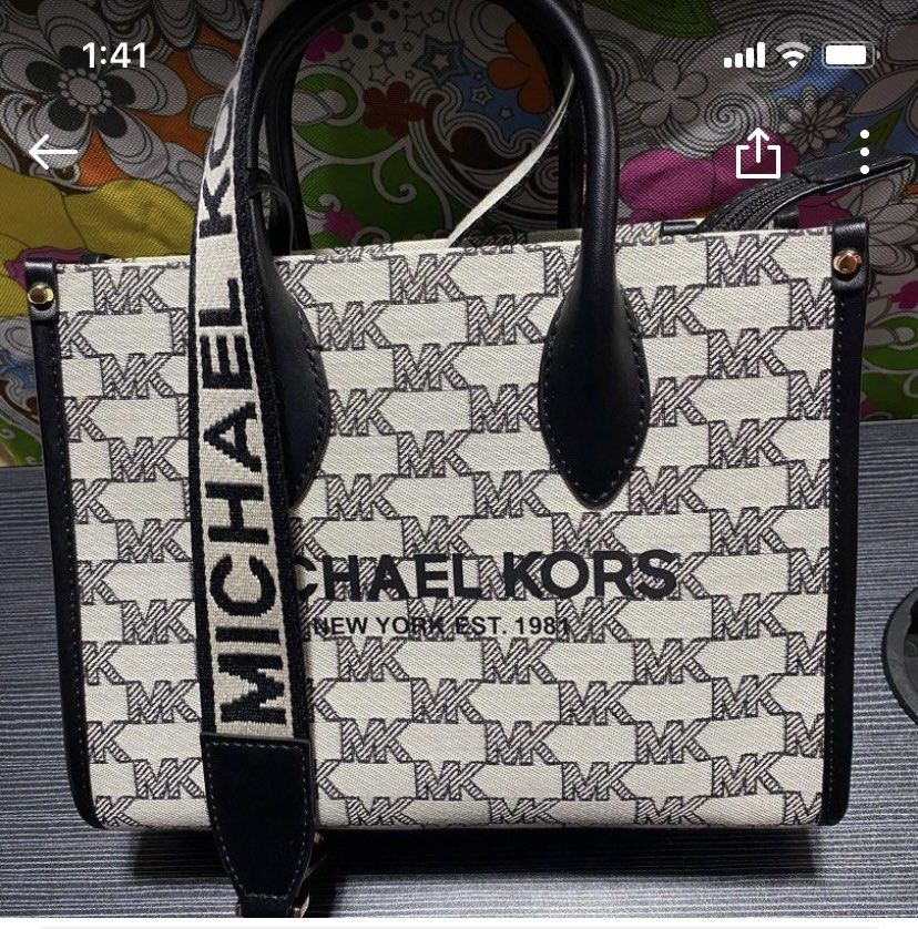 Michael Kors Kenly tote, Luxury, Bags & Wallets on Carousell