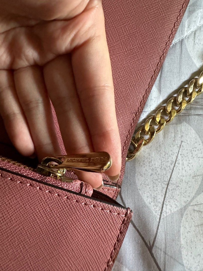 Michael kors crossbody with detachable wallet 2025