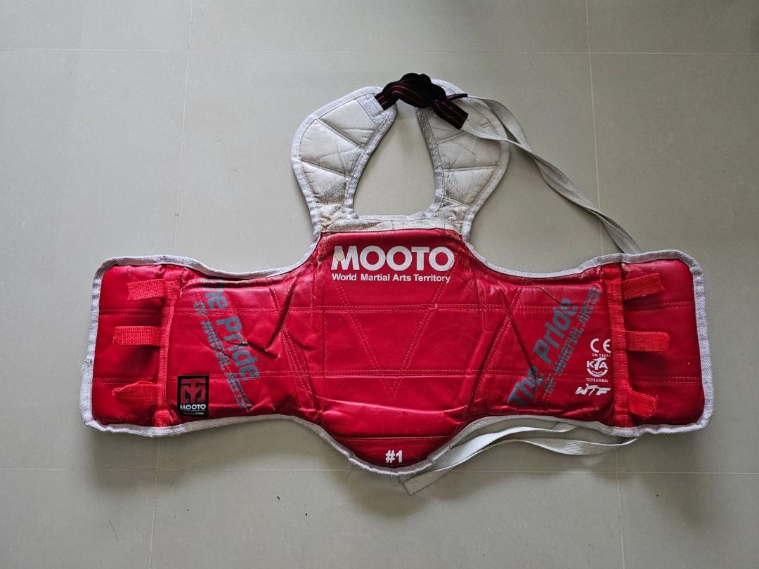 MOOTO Reversible Chest Guard