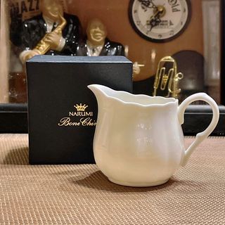 NARUMI Made in Japan Bone China Smooth And Silky White Mini Creamer or Dressing Pitcher
