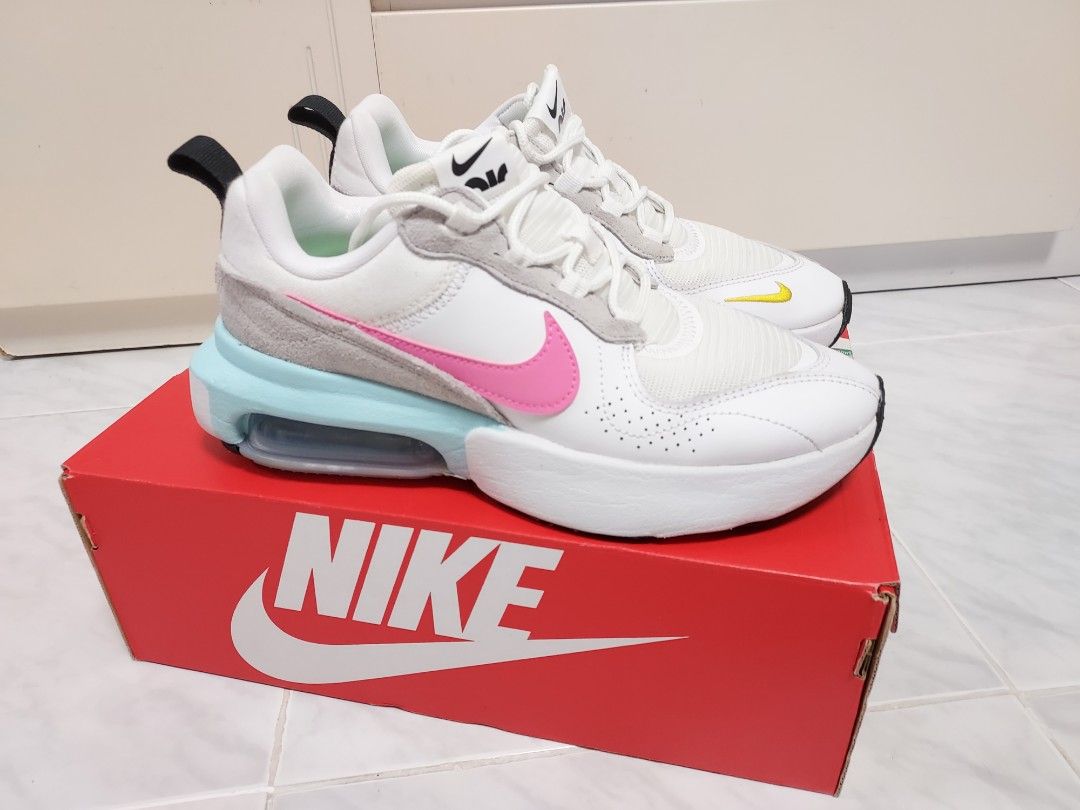 Nike Air Max Verona UK 5/24.5CM, 女裝, 鞋, 波鞋- Carousell