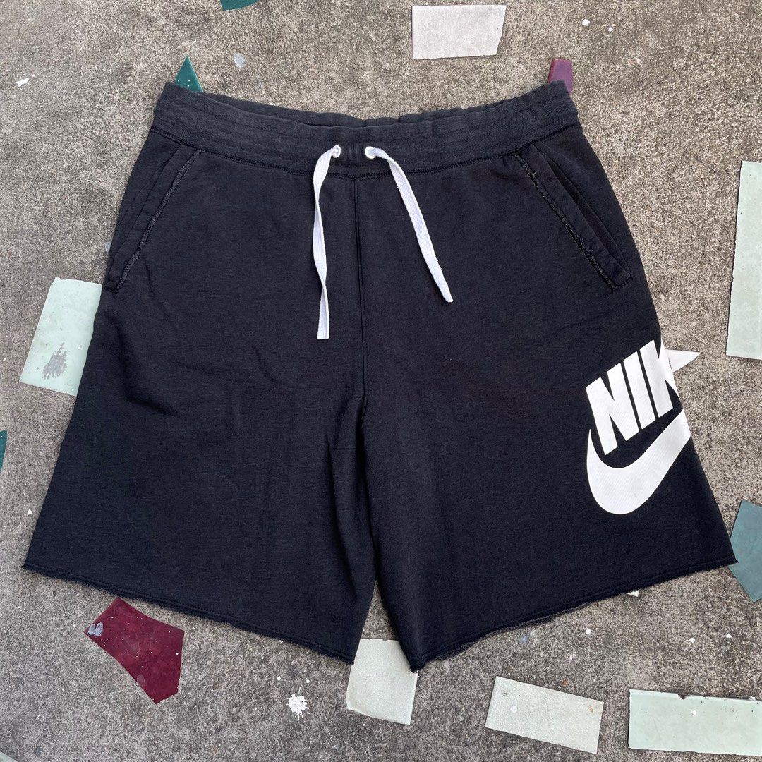 Black nike alumni top shorts