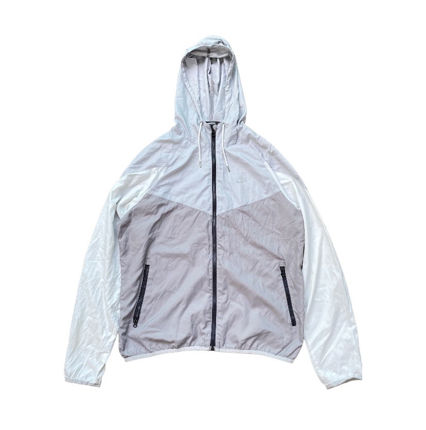 Nike Running Jacket Grey Tone, Fesyen Pria, Pakaian , Atasan di Carousell