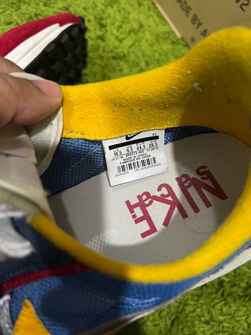 nike sacai tag